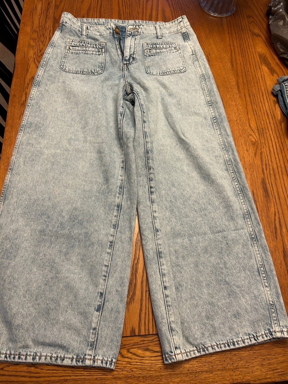 Old Navy Women's Relaxed Wide-Leg Light Blue Jeans/8